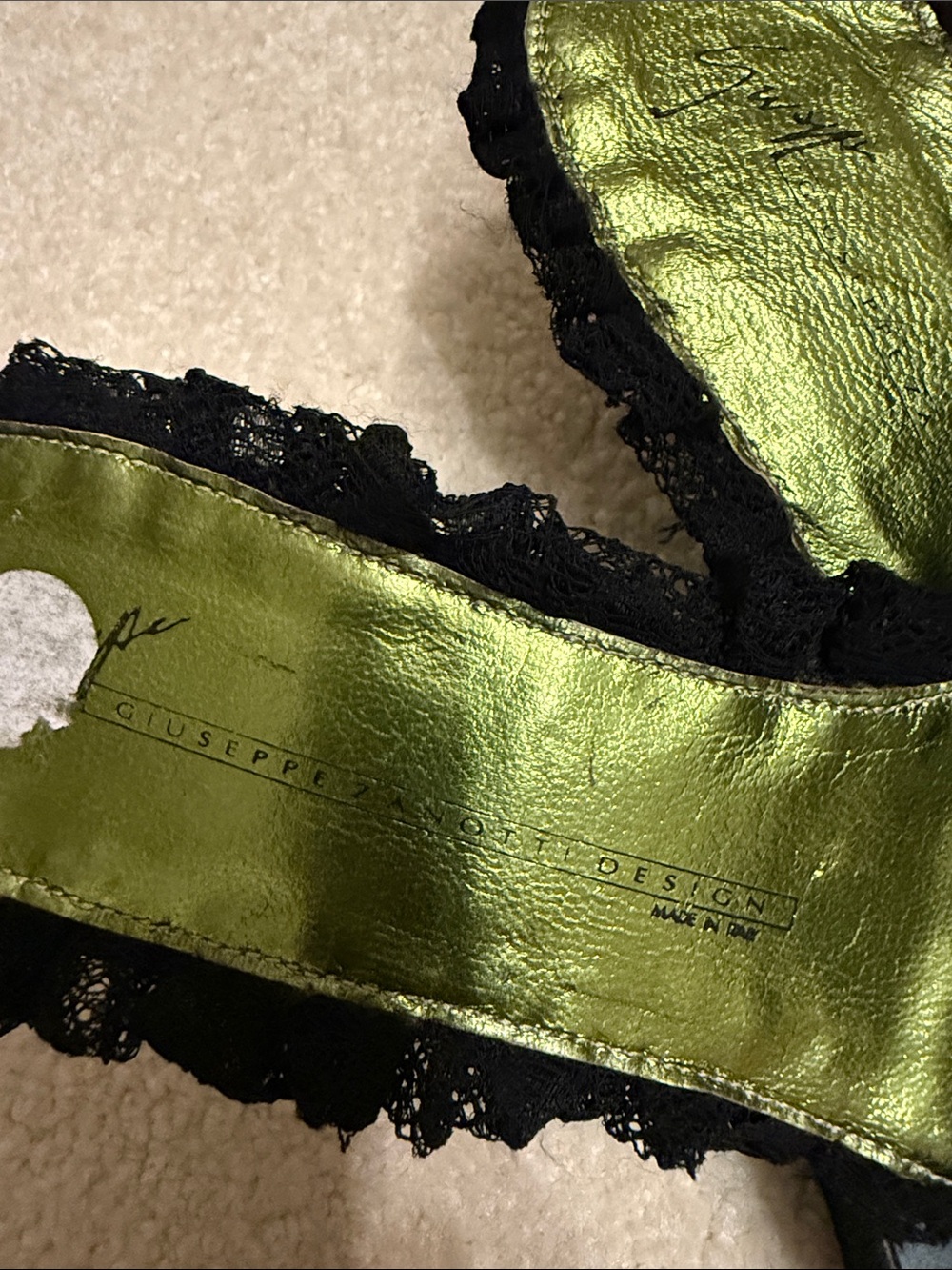 RARE ‼️Giuseppe Zanotti Metallic Olive Green inside
